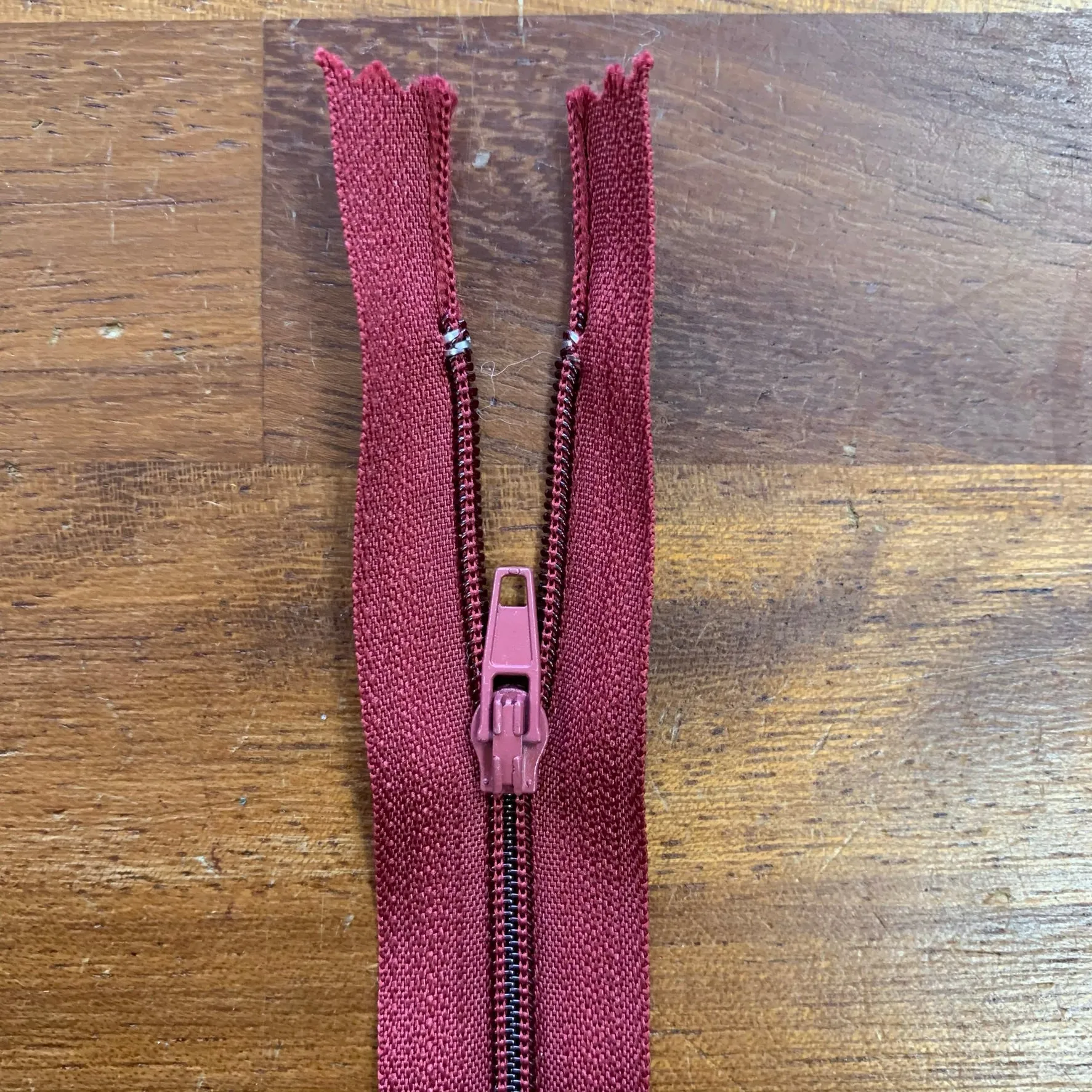 4" / 10cm Nylon Zip  - Select Colour NEW