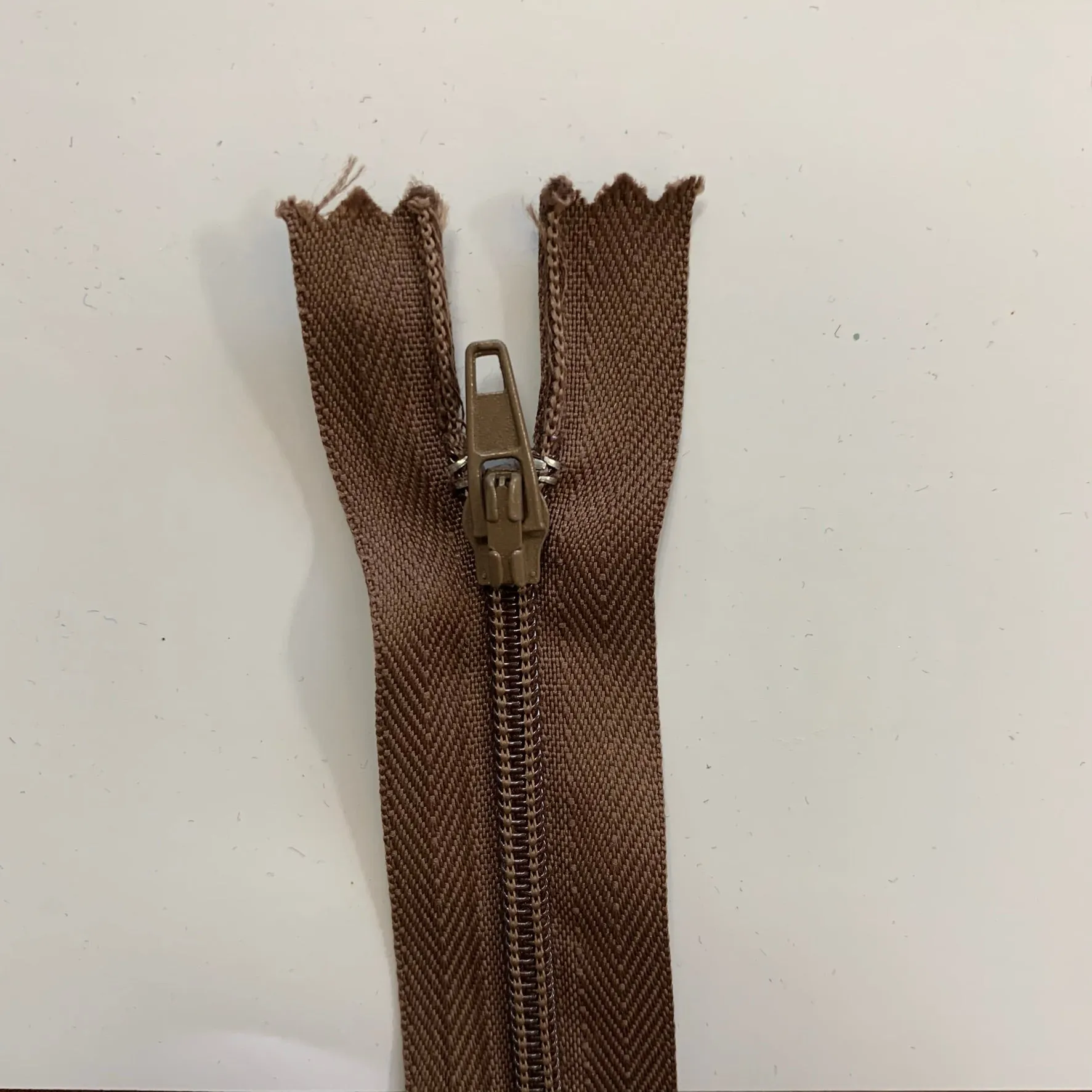 4" / 10cm Nylon Zip  - Select Colour NEW
