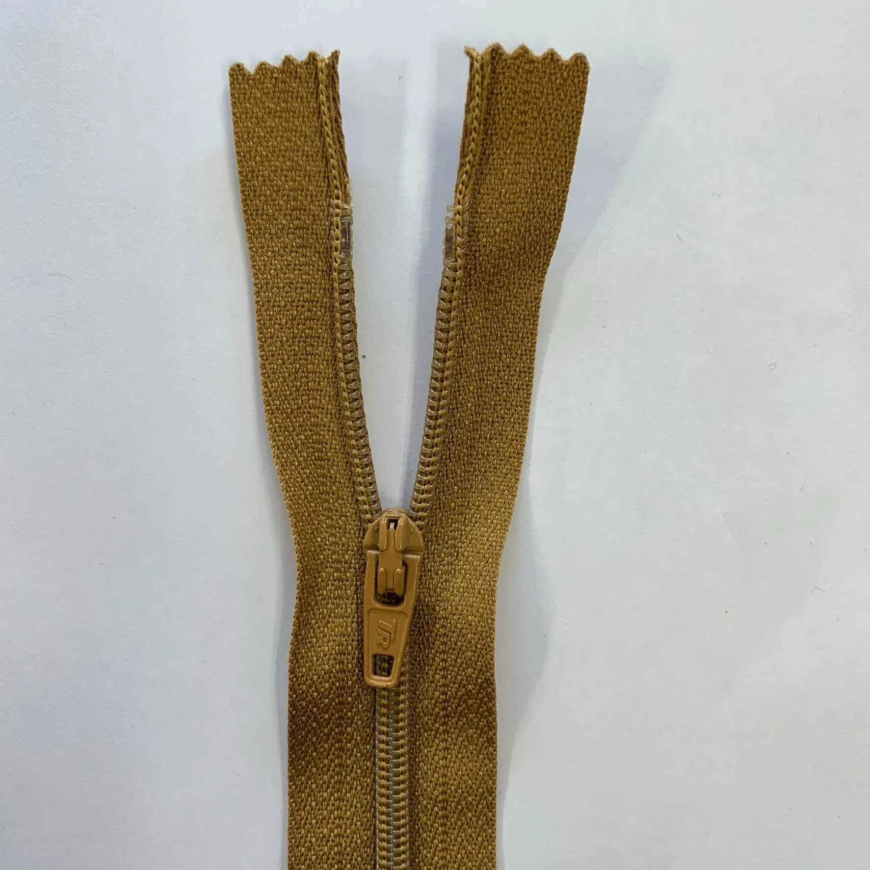 4" / 10cm Nylon Zip  - Select Colour NEW