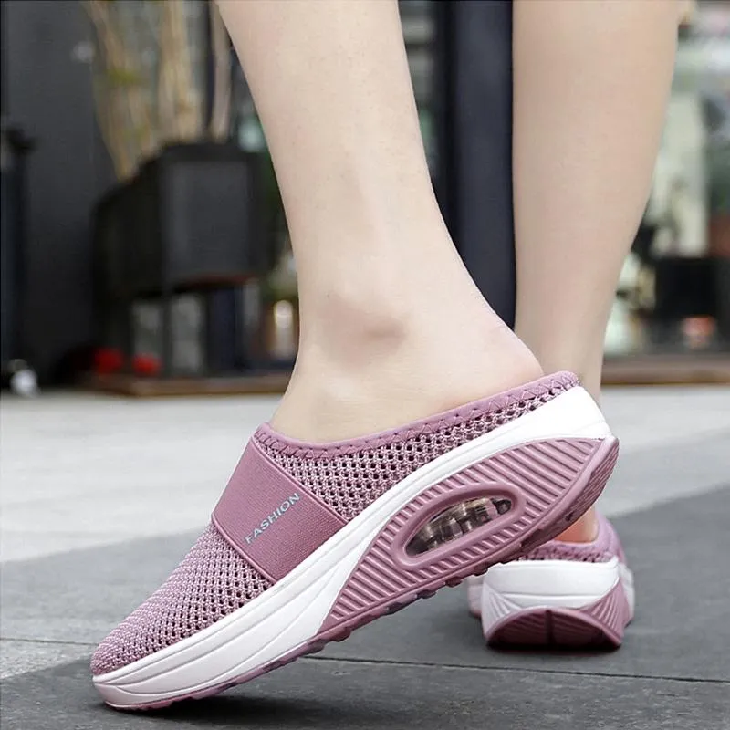 Flat sandals with mesh for women - comfort &amp; style