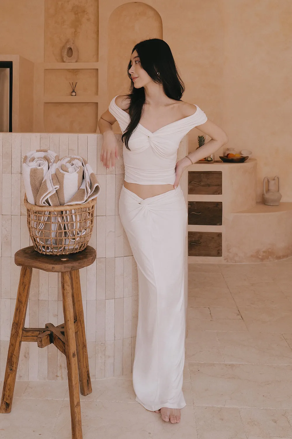扭結剪裁長裙<br>Island Reverie Twist-front Stretch Maxi Skirt